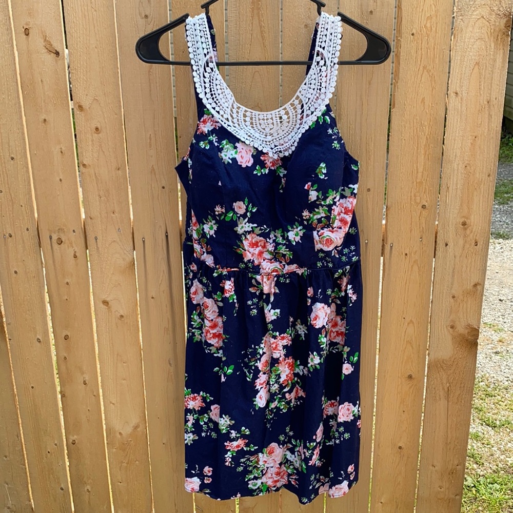 EUC New Boundaries navy and floral dress XL